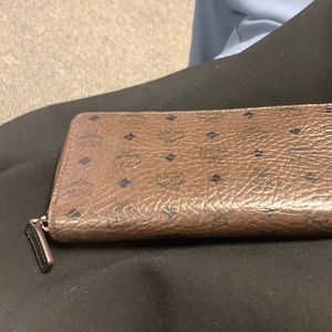 MCM wallet in perfect condition